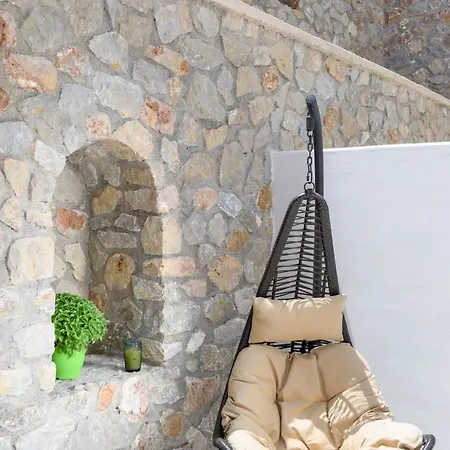 Oda ve Kahvaltı Elia Residences Santorini 3*