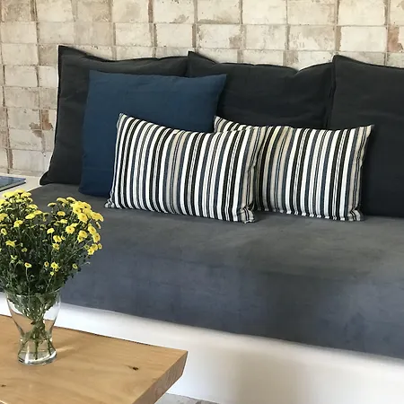 Bed and breakfast Elia Residences Santorini 4*