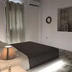 Elia Residences Santorini Bed & Breakfast